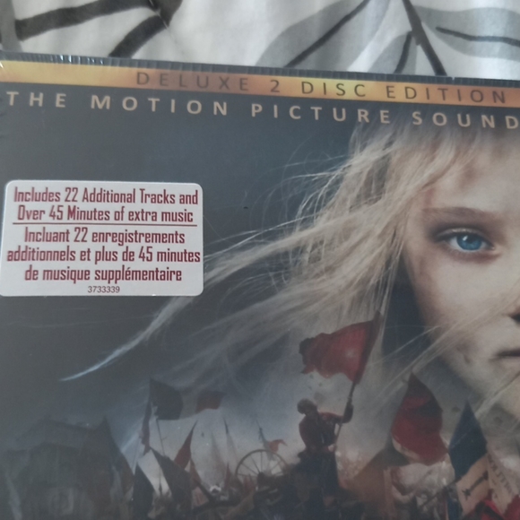 3 for $10: Les Miserables movie soundtrack - Picture 4 of 4